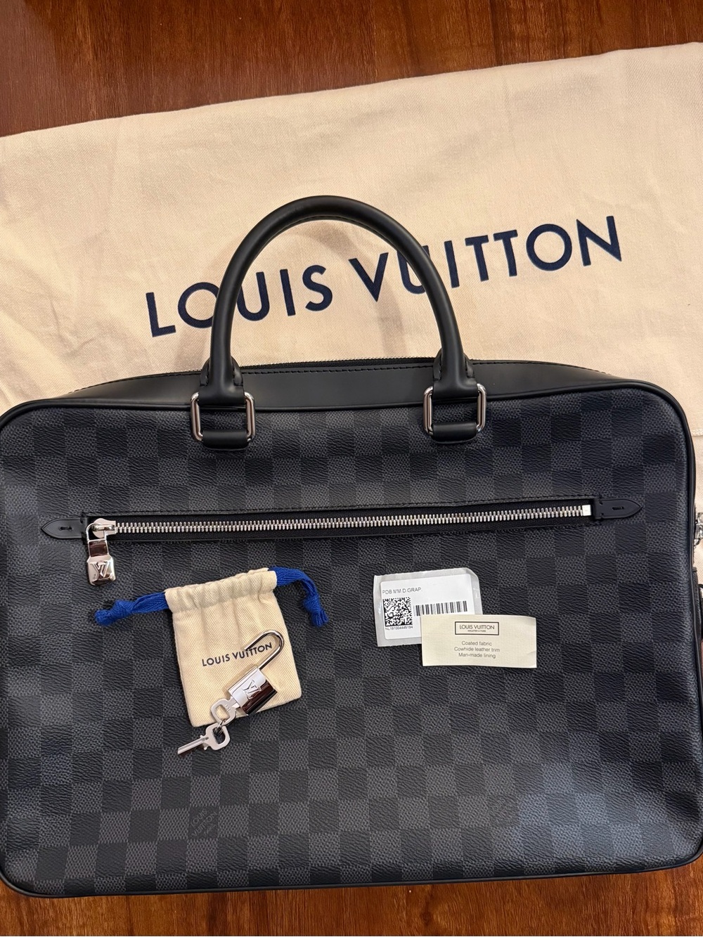 New and Authentic Louis Vuitton Business Bag - Picture 9 of 11